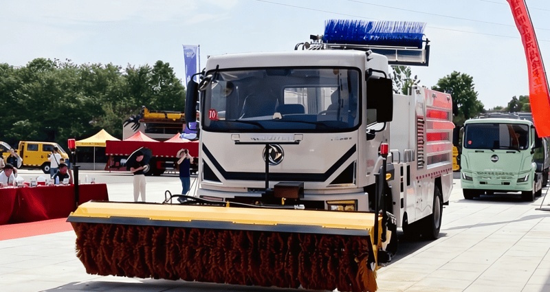 Truck-mounted Material Handling and Engineering Vehicle