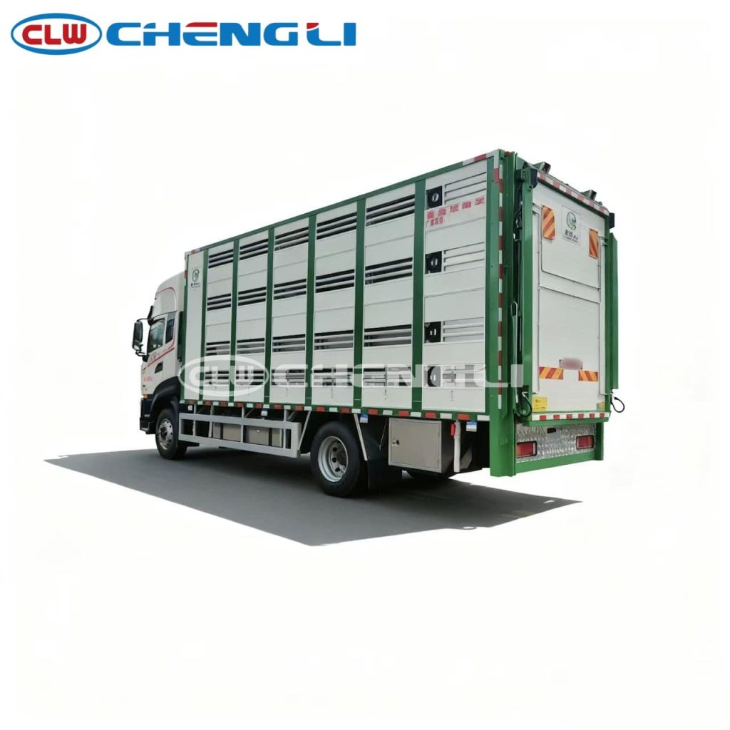 4x2 DONGFENG Livestock Transport Truck