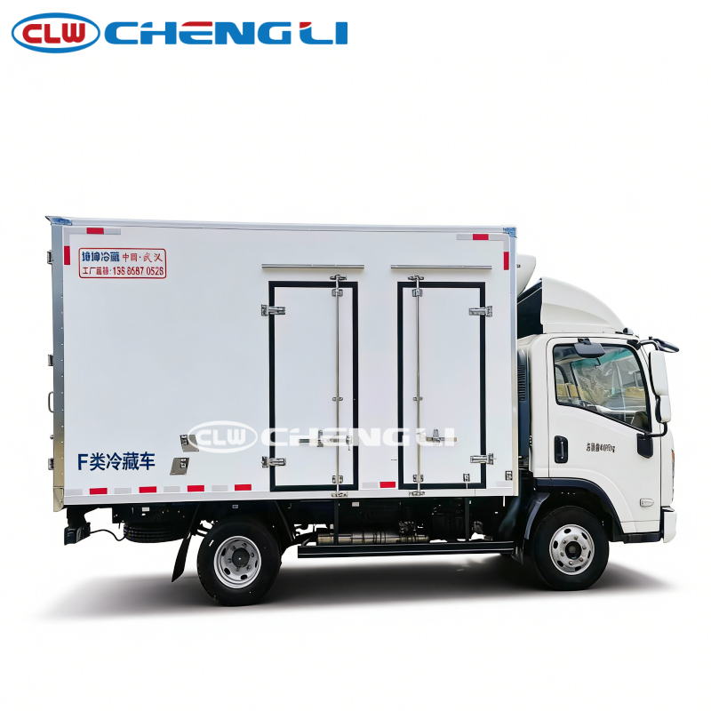 4X2 Shacman Refrigerated Truck