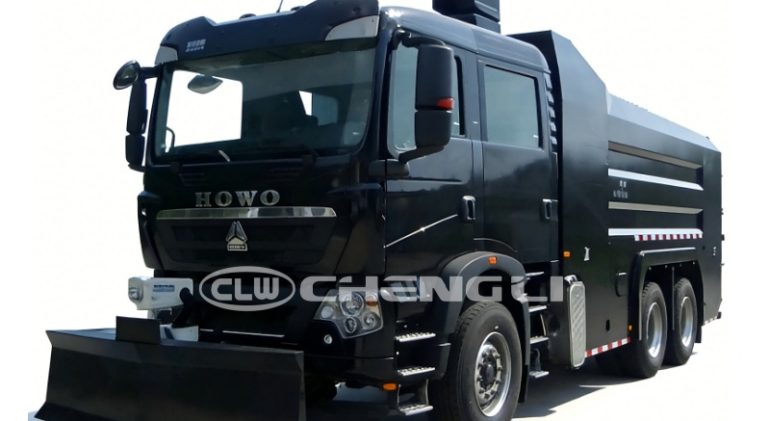 25tons HOWO 6X6 603HP Armored Military Water Tanker Truck