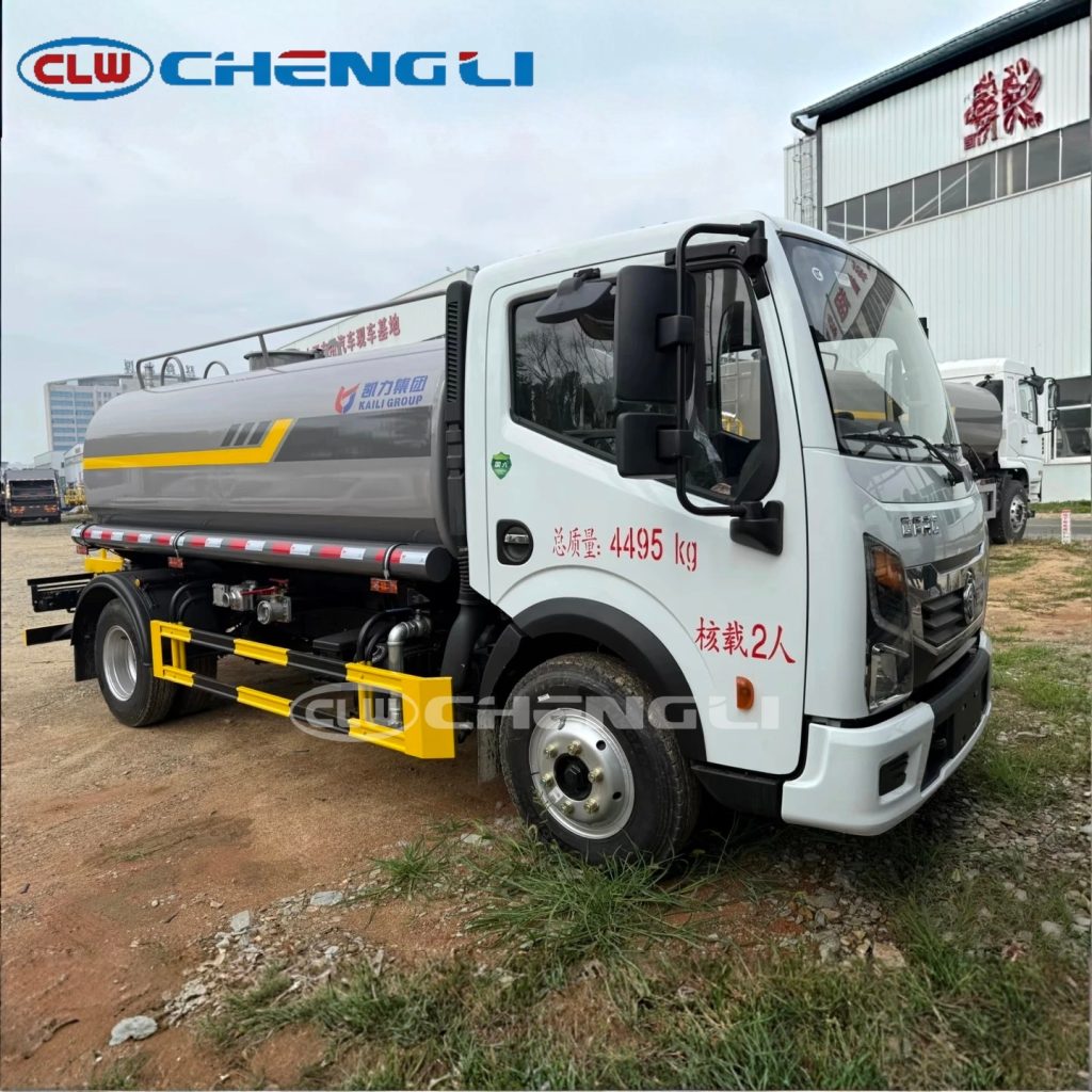 Dongfeng 5000L Water Sprinkler Truck