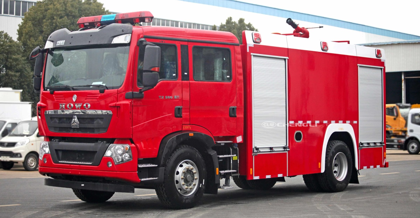 HOWO 8T foam fire truck
