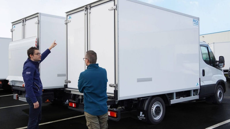 How to Choose the Right Refrigerated Truck for Your Business?