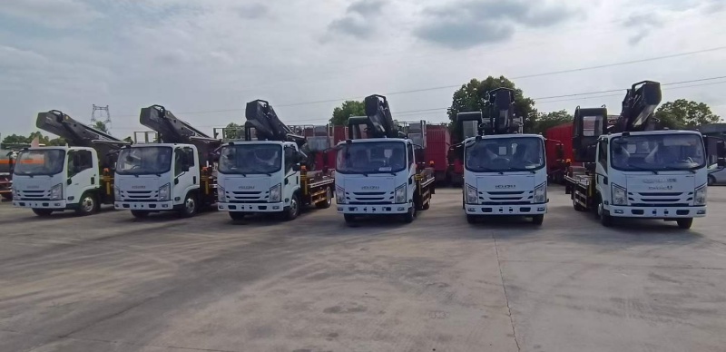 ISUZU Aerial Work Platform Truck